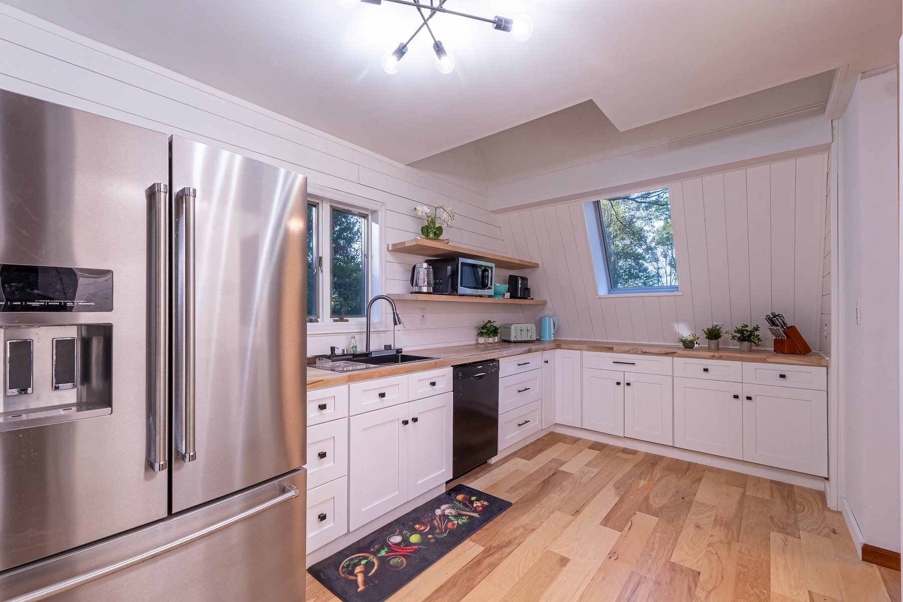 Horseshoe Kitchen after