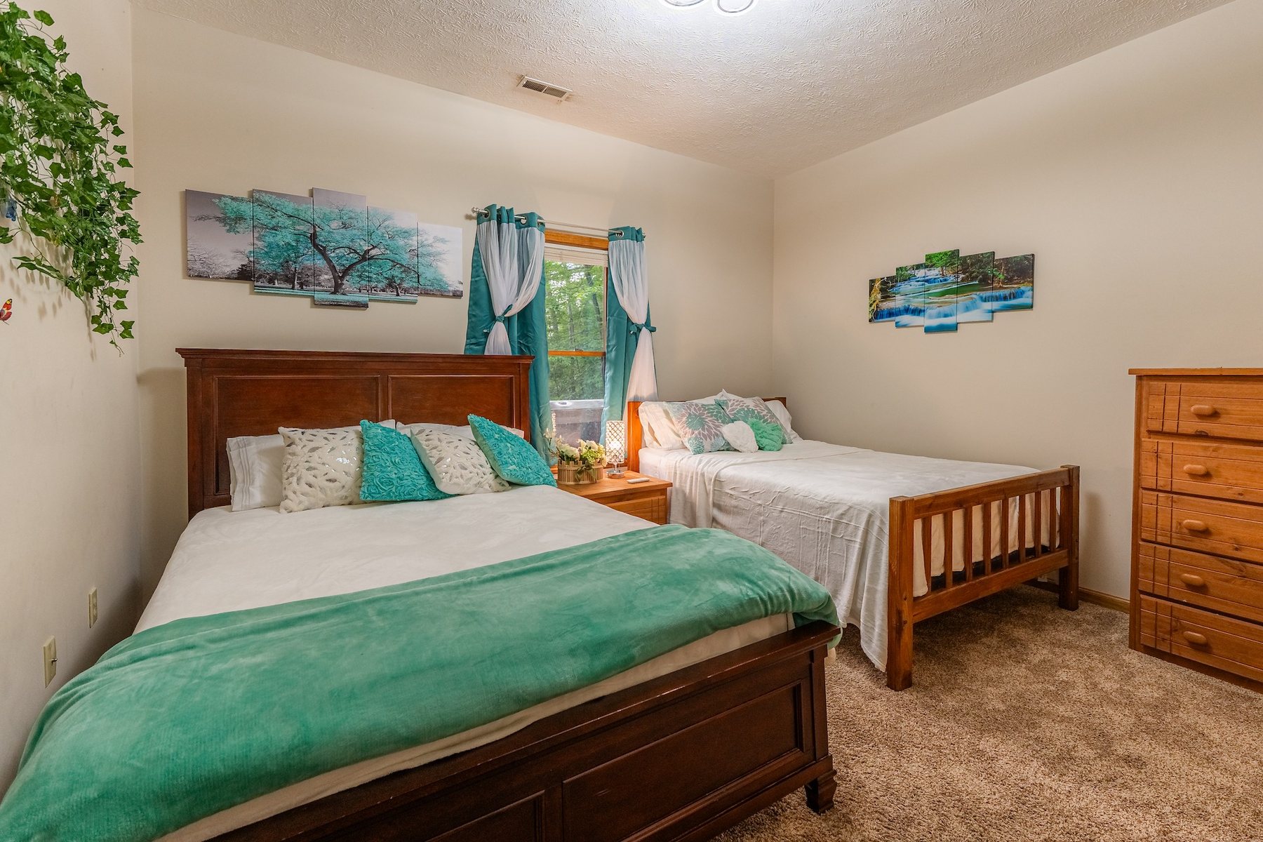 Leaf Peeper's Chalet design work